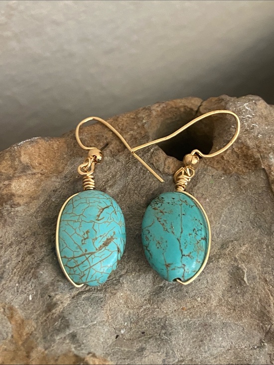 Handmade Jewelry - 5/$10❤️❤️❤️NEW Handmade Gold Wire Howlite Stone Drop Earrings